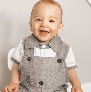 Baby dungaree set. Baby boy wearing our Bel Bambini set that includes a cute pair of Dungarees and a matching contrast Tee. Gorgeous little outfit for baby boys and toddler boys clothing. Baby and toddler gift ideas.