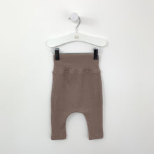 Load image into Gallery viewer, The comfiest rib leggings for baby boys with a double waistband. Made from a supersoft stretchy fabric for extra comfort and everyday wear. 0-24 months.