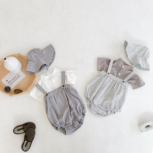 Special occasion romper clothing set for boys aged 0-2 years. This set is available in two colours and is perfect for a birthday, wedding, christening or holidays, shop our exclusive range at Bel Bambini baby boutique online. UK based baby and toddler clothing.