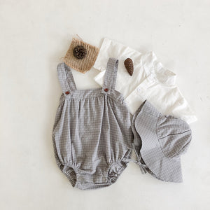 Baby boys clothing set perfect for holidays or a special occasion, team with knee high socks for a super smart look. Available in grey or natural for baby and toddlers.