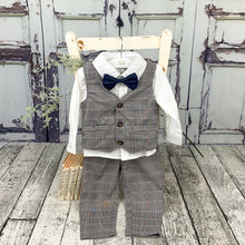 Load image into Gallery viewer, Toddler Boys stylish 4-piece outfit perfect for those special occasions, christenings, weddings and gatherings. Party outfit for boys that will sure wow the party guests. A stylish suit for little boys.