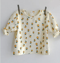 Load image into Gallery viewer, Lemon printed unisex long sleeved top and leggings set for baby boys and baby girls. Available in cream or charcoal up to 2 years. Shop great quality baby clothing at Bel Bambini baby boutique. We are UK based but ship worldwide.