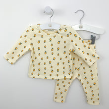 Load image into Gallery viewer, Baby boys loungewear set in cream. Cotton rich clothing for boys to lounge and play in. Complete with a long sleeved tee and leggings. Comfort and quality are key at Bel Bambini and we ensure we source the best products for your little ones. Sizes 0-24 months.